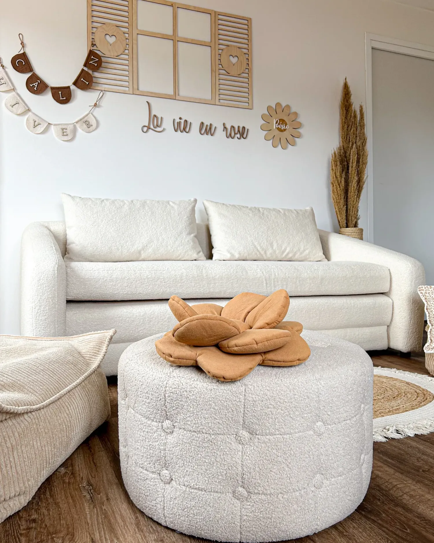 Hot Beliani Pouf TAMPA Bouclé Beige