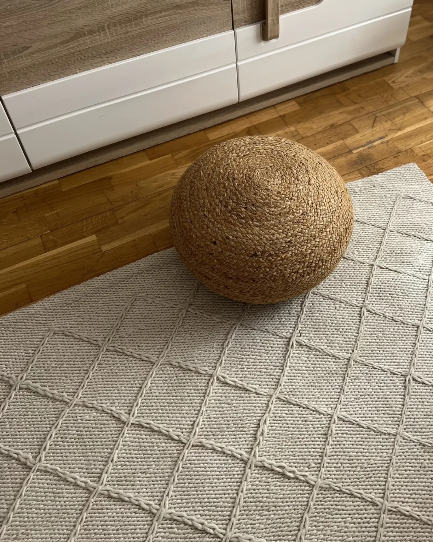 New Beliani Pouf TIFELT Iuta Beige