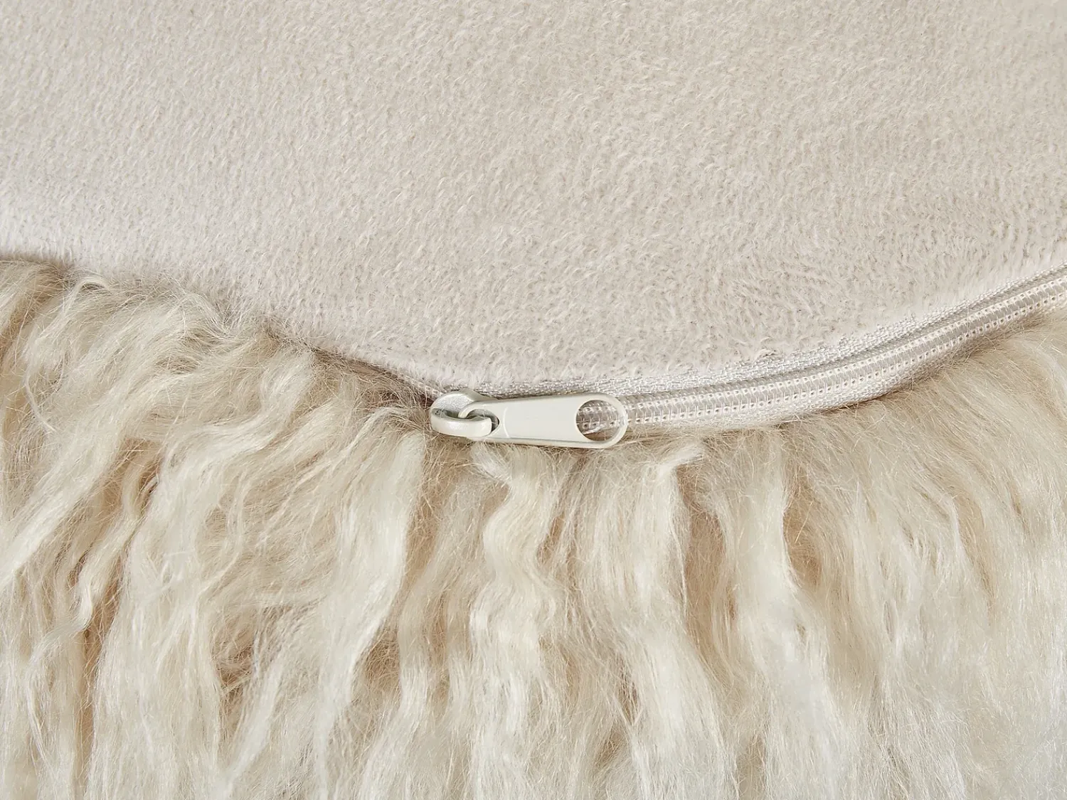 Clearance Beliani Pouf TUKKI Finta pelliccia chiaro Beige