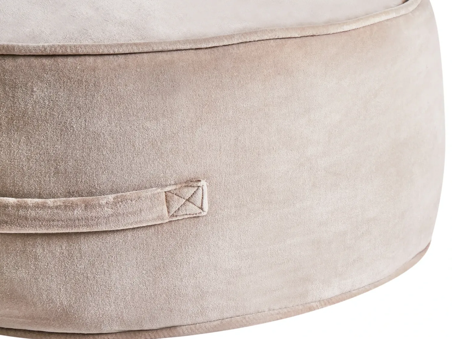 Sale Beliani Pouf YULLE Velluto chiaro Marrone