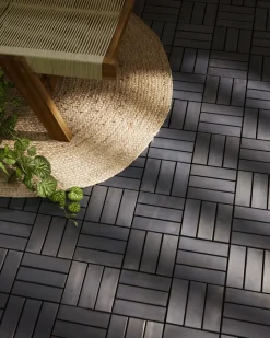 Outlet Beliani Rivestimenti e piastrelle da esterno ACERENZA Legno di acacia certificato Grigio
