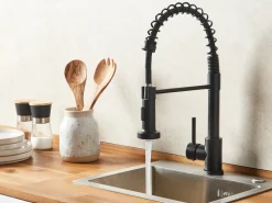 Outlet Beliani Rubinetto a molla da cucina MAIHUE Nero