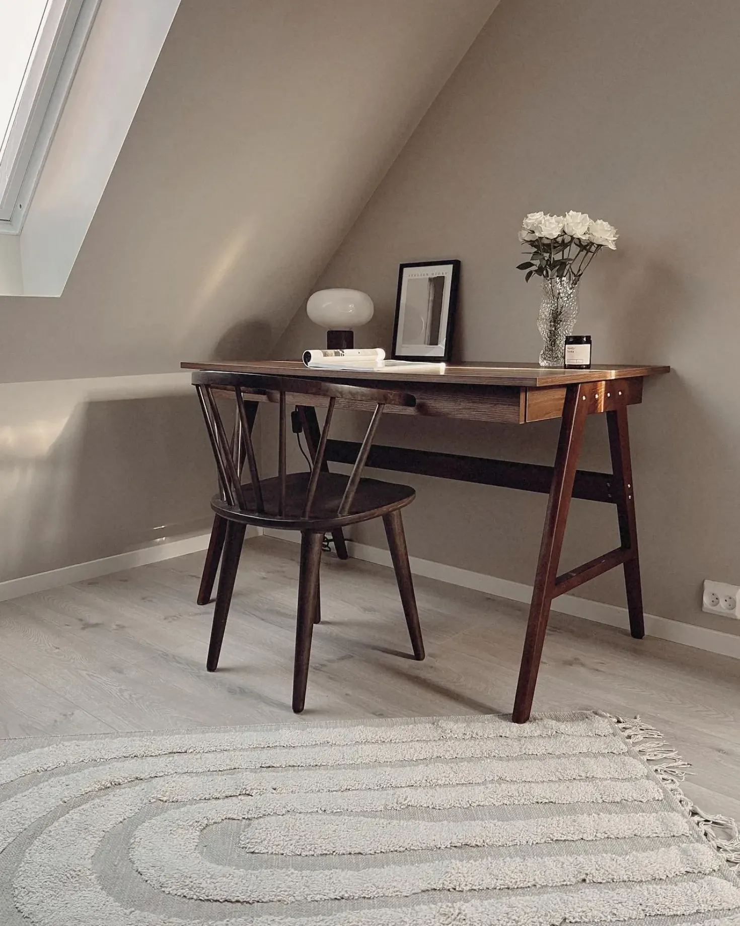 Scrivania SHESLAY Marrone scuro 120 cm 70 cm con Cassetti