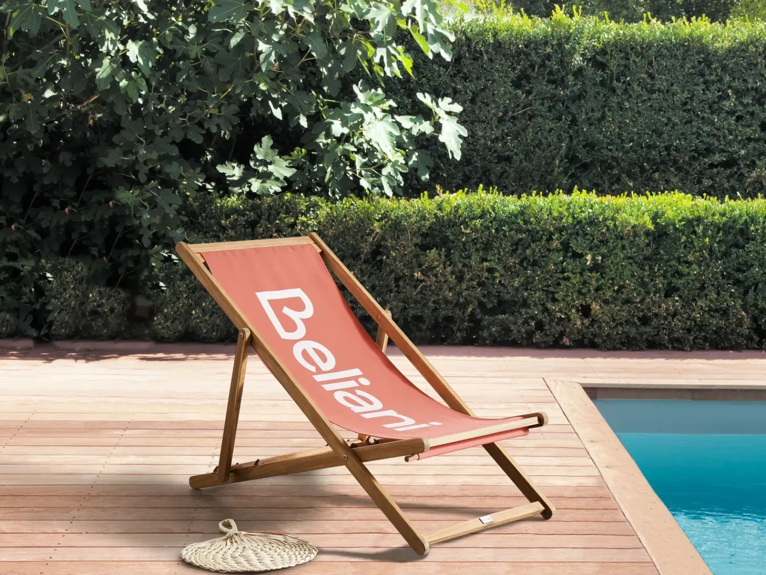 New Beliani Sedia a sdraio pieghevole ANZIO Legno d'acacia Rosso Rosso Marrone