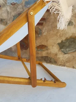 New Beliani Sedia a sdraio pieghevole AVELLINO Legno d'acacia Bianco sporco Bianco Marrone