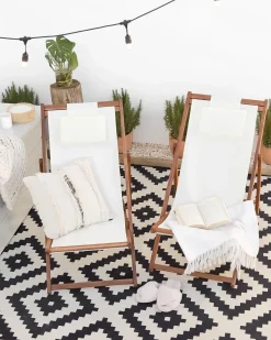 New Beliani Sedia a sdraio pieghevole AVELLINO Legno d'acacia Bianco sporco Bianco Marrone
