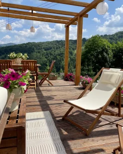 Sale Beliani Sedia a sdraio pieghevole AVELLINO con Tessuti di Ricambio Legno d'acacia Marrone scuro Bianco Marrone Multicolore