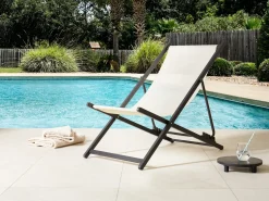 Outlet Beliani Sedia a sdraio pieghevole LOCRI II Metallo Beige chiaro Beige Nero
