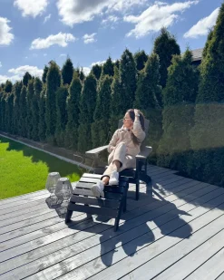 Outlet Beliani ADIRONDACK con poggiapiedi scuro Grigio