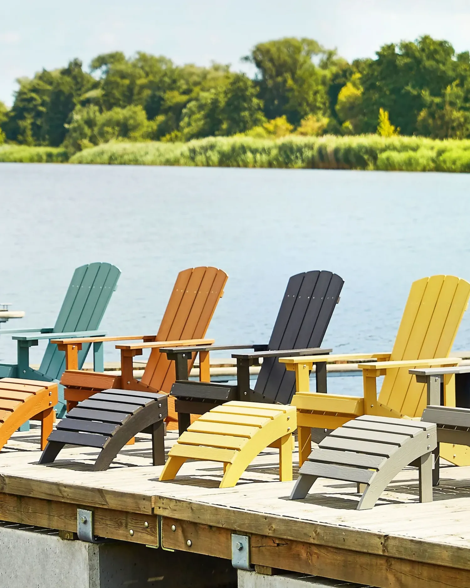 Outlet Beliani ADIRONDACK con poggiapiedi scuro Grigio