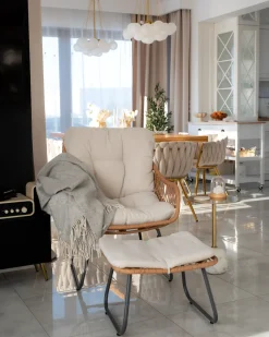 New Beliani Sedia da giardino MESTRE con poggiapiedi Rattan sintetico (PE) Beige chiaro Beige Naturale Nero