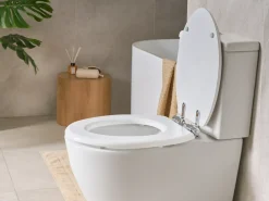 Clearance Beliani Sedile per WC MAZARUNI Soft Close Fibra a media densità (MDF) Bianco