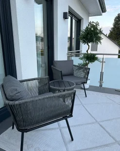 Discount Beliani Set bistrot con cuscini GARGANO Rattan sintetico (PE) Grigio Grigio Nero