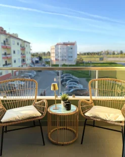 Sale Beliani Set bistrot con cuscini LABICO Rattan sintetico (PE) Marrone chiaro Beige Beige Naturale Nero