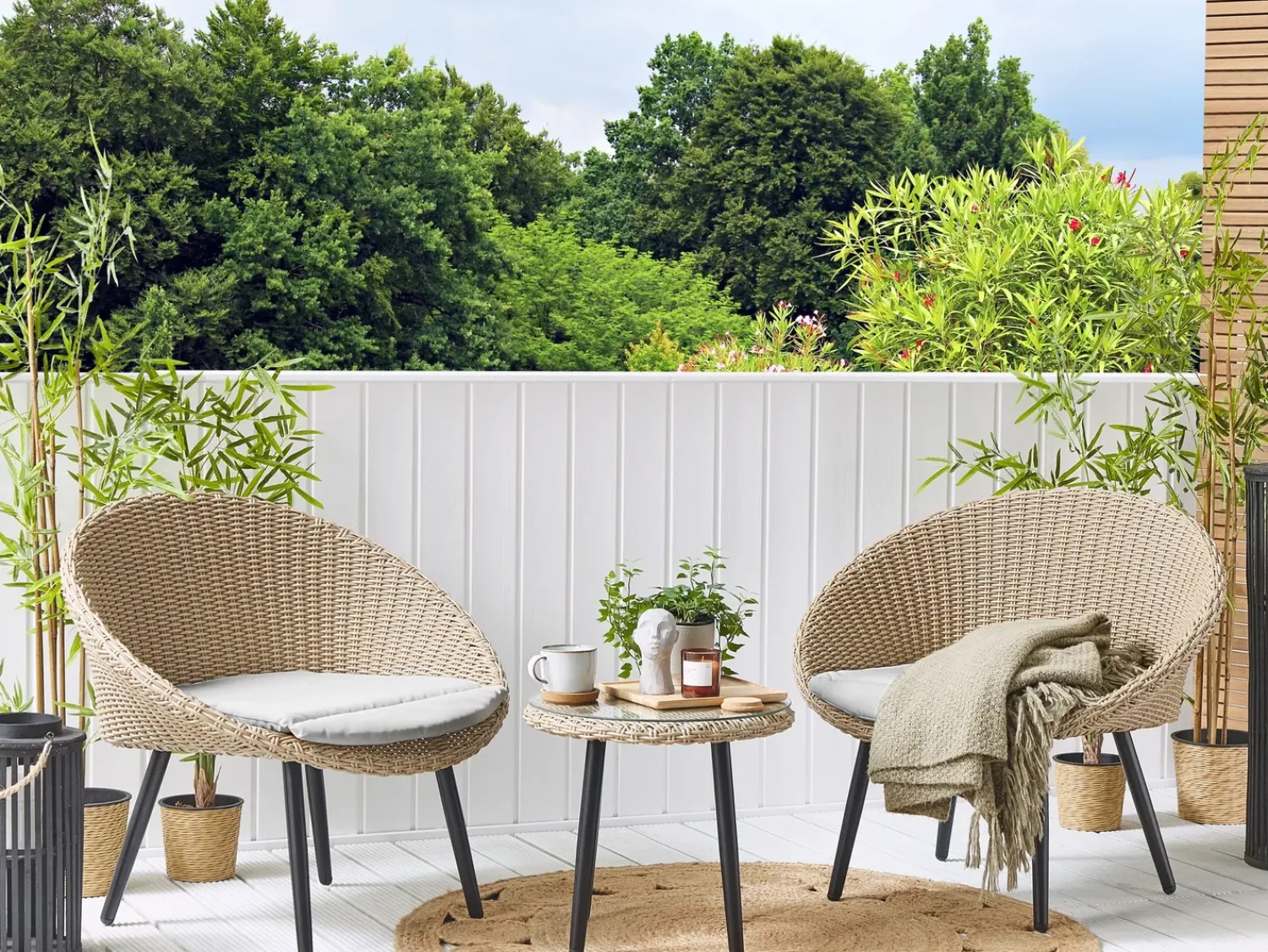 Best Beliani Set bistrot con cuscini ORTIGIA Rattan sintetico (PE) Beige chiaro Beige Beige Naturale Nero