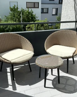 Best Beliani Set bistrot con cuscini ORTIGIA Rattan sintetico (PE) Beige chiaro Beige Beige Naturale Nero