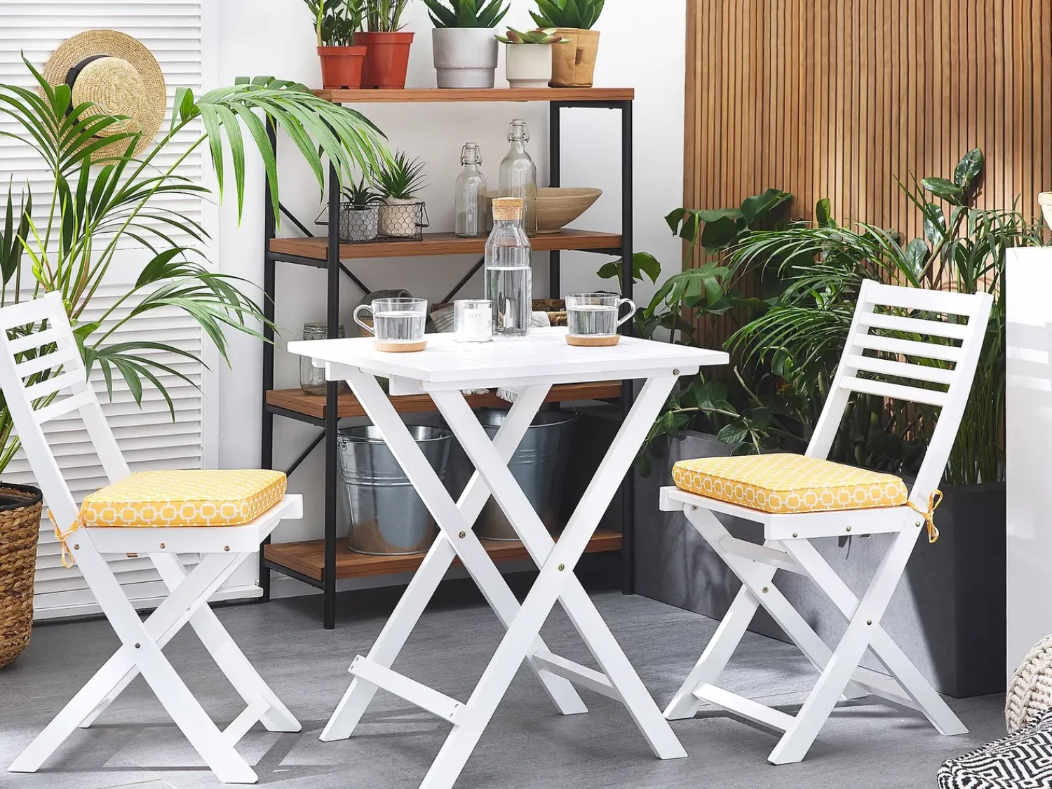 Outlet Beliani Set bistrot con cuscini Pieghevole FIJI Legno d'acacia Bianco Bianco Giallo