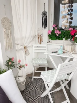 Outlet Beliani Set bistrot con cuscini Pieghevole FIJI Legno d'acacia Bianco Bianco Verde