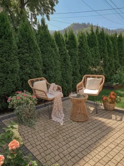New Beliani Set bistrot con cuscini TRESTINA Rattan sintetico (PE) Marrone chiaro Beige Beige Naturale Nero