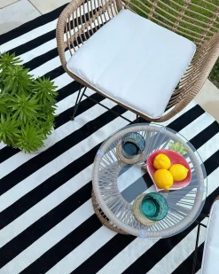 New Beliani Set bistrot con cuscini TRESTINA Rattan sintetico (PE) Marrone chiaro Beige Beige Naturale Nero