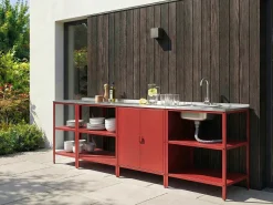 Beliani Set cucina da esterno 4 elementi con lavello VILAMA Metallo Rosso Argento Rosso