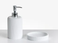 Outlet Beliani Set da 5 accessori per il bagno CAMANA Bianco Bianco Argento