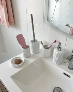 Outlet Beliani Set da 5 accessori per il bagno CAMANA Bianco Bianco Argento