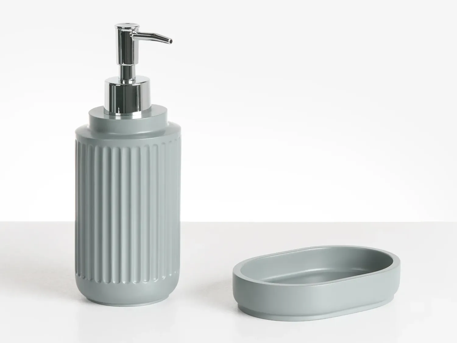 Beliani Set da 5 accessori per il bagno HUARMEY chiaro Grigio