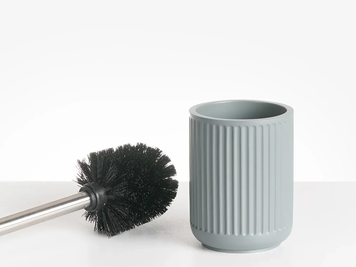 Beliani Set da 5 accessori per il bagno HUARMEY chiaro Grigio