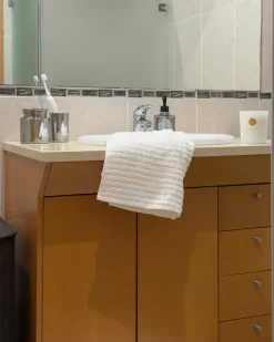 Hot Beliani Set da 3 accessori per il bagno MANAGUA Vetro Grigio Grigio Nero