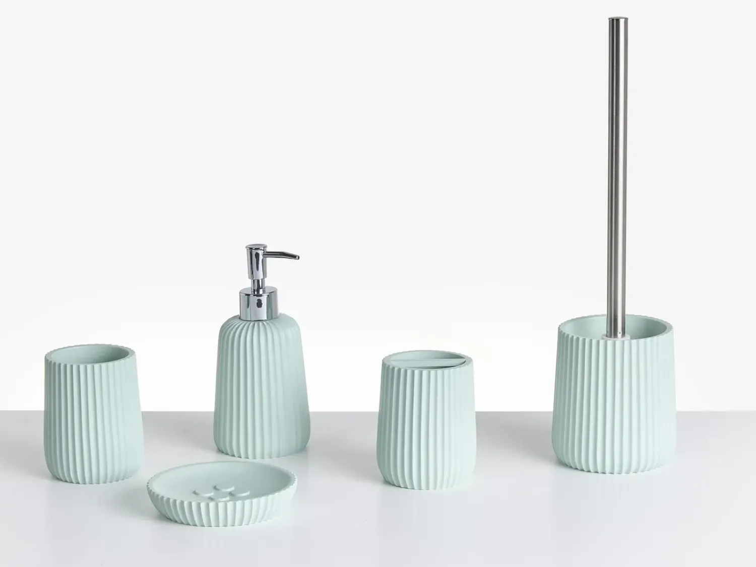 Best Beliani Set da 5 accessori per il bagno POZUZO Verde menta Verde Argento