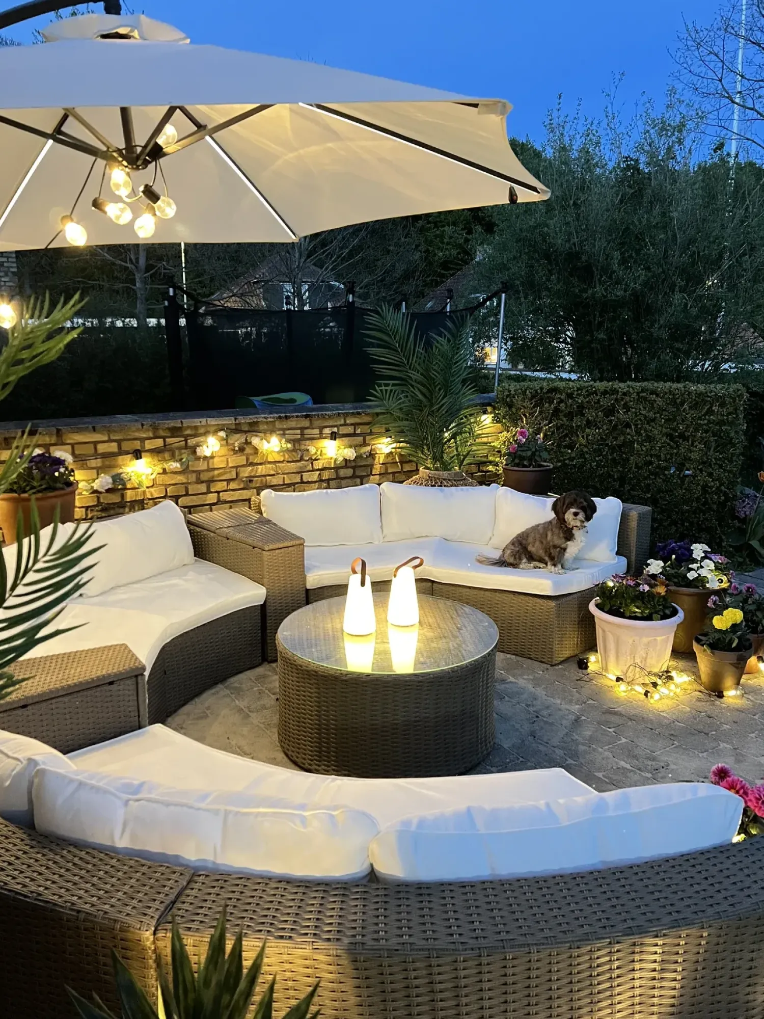Online Beliani Set da giardino con tavolo 9 posti SEVERO Rattan sintetico (PE) Marrone Bianco Marrone