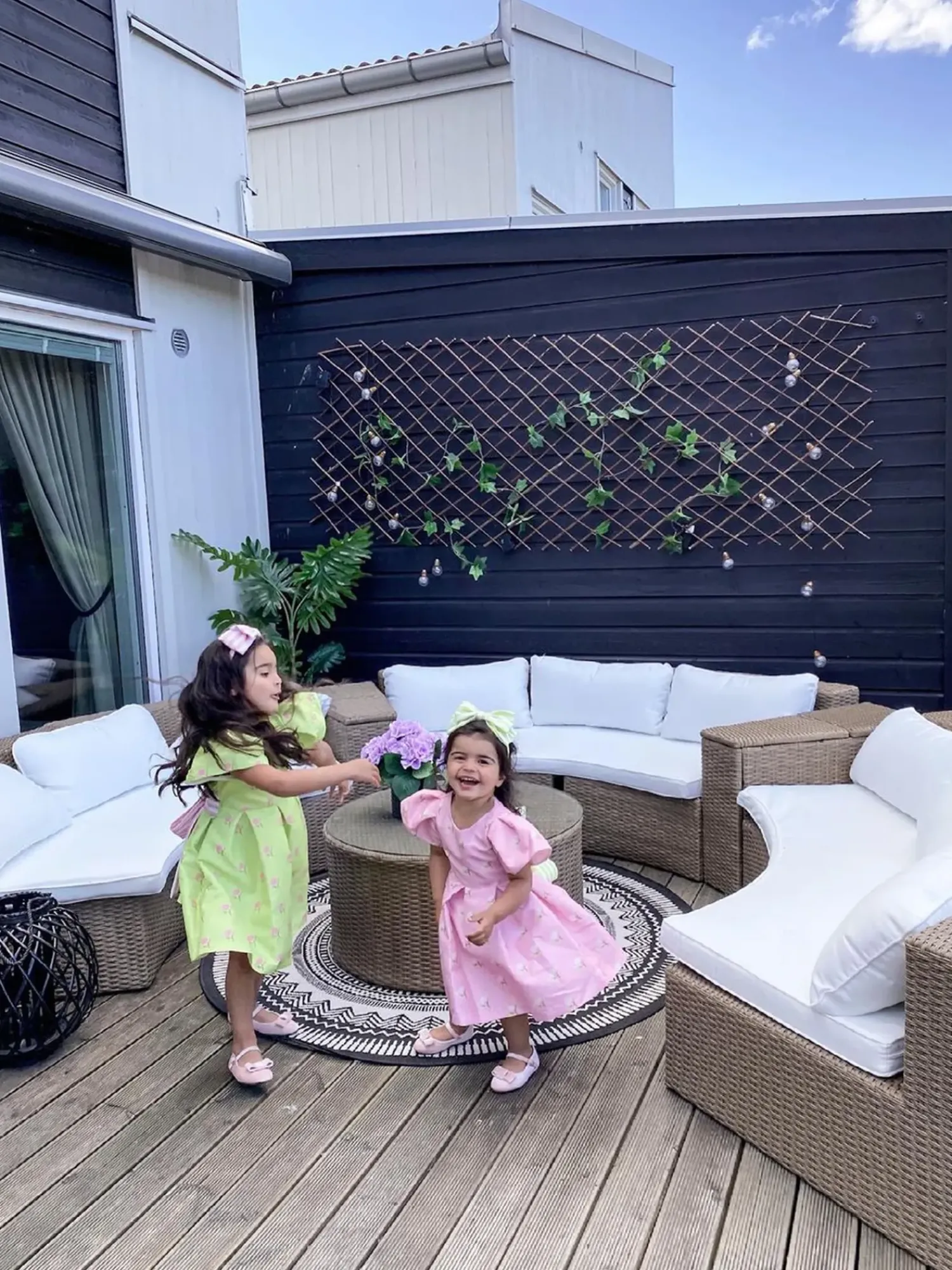 Online Beliani Set da giardino con tavolo 9 posti SEVERO Rattan sintetico (PE) Marrone Bianco Marrone