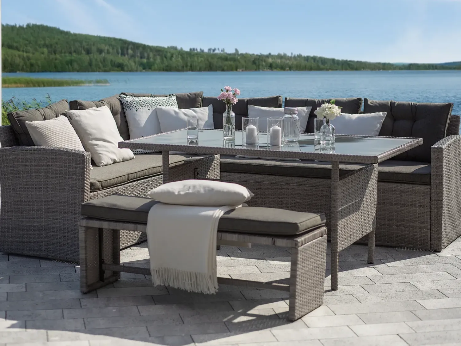 Hot Beliani Set da giardino con tavolo 8 posti VITERBO con cuscini Rattan sintetico (PE) Grigio