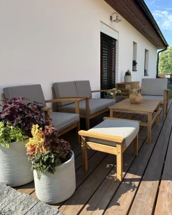 Outlet Beliani Set da giardino con tavolo 4 posti MANILA Legno di acacia certificato Marrone chiaro Grigio Marrone
