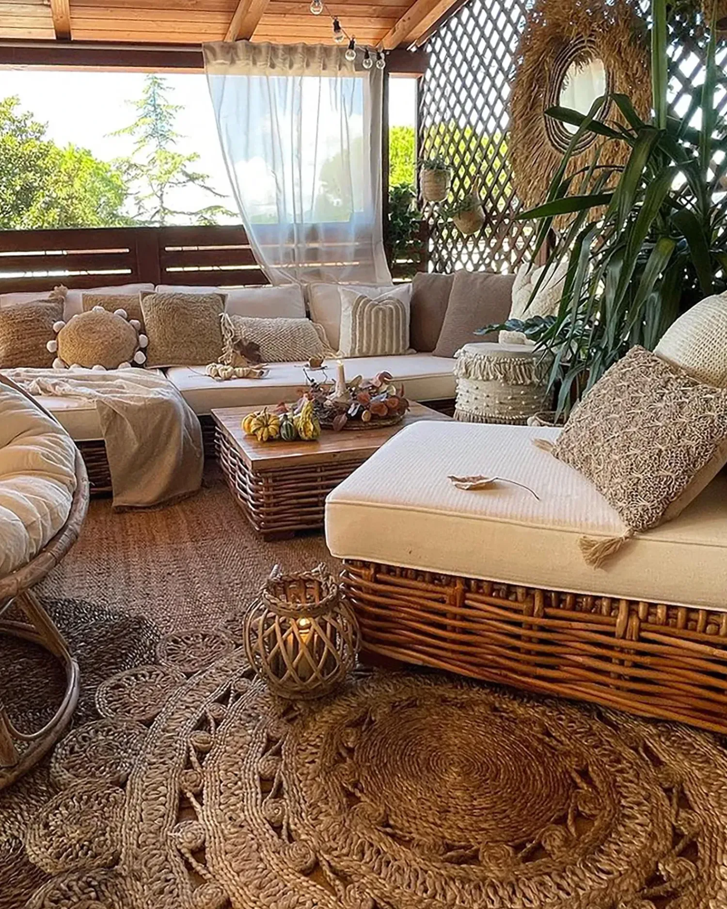 Sale Beliani Set da giardino con tavolo 4 posti VARALLO Modulare Rattan Naturale Bianco Marrone