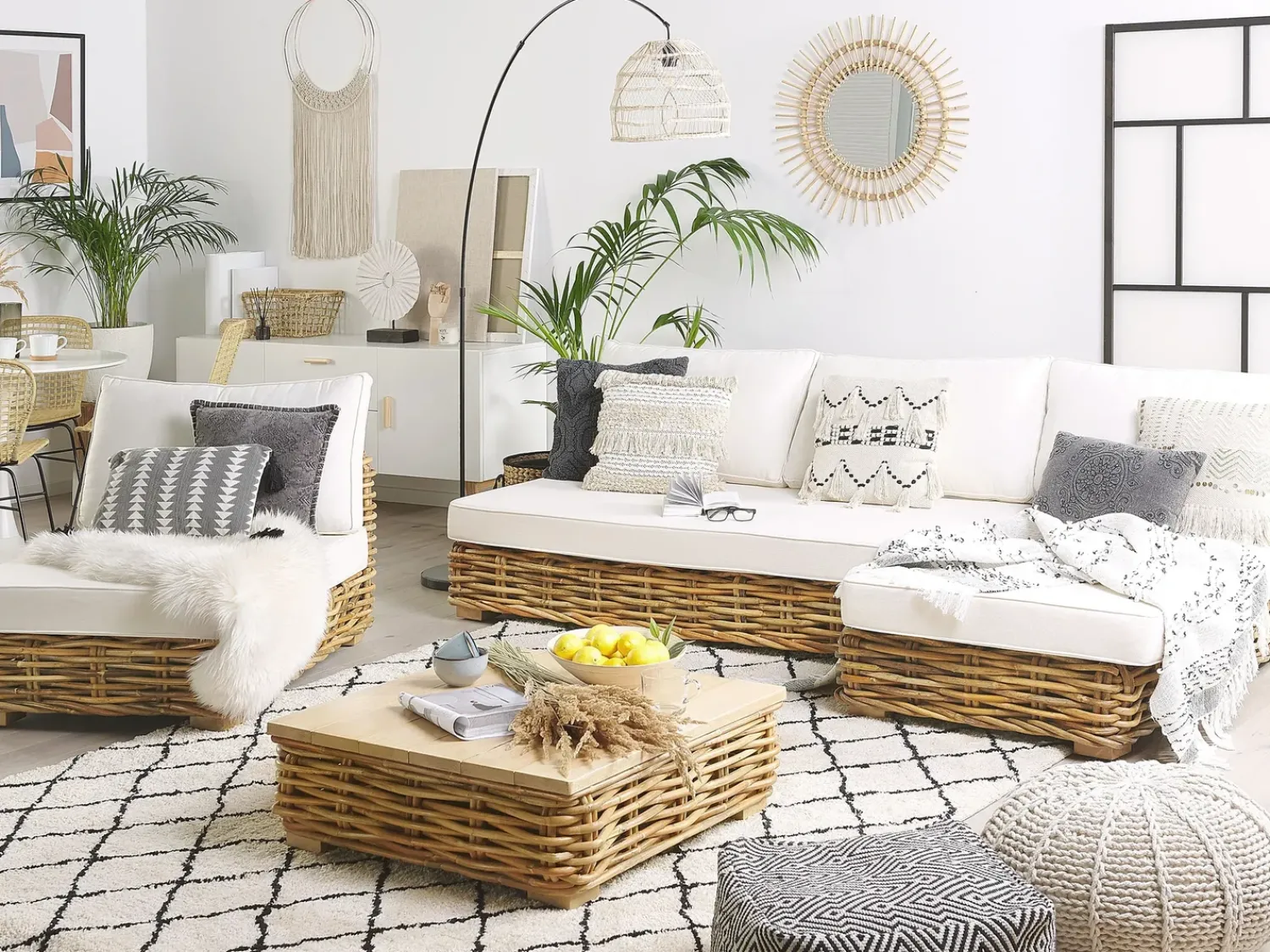 Sale Beliani Set da giardino con tavolo 4 posti VARALLO Modulare Rattan Naturale Bianco Marrone
