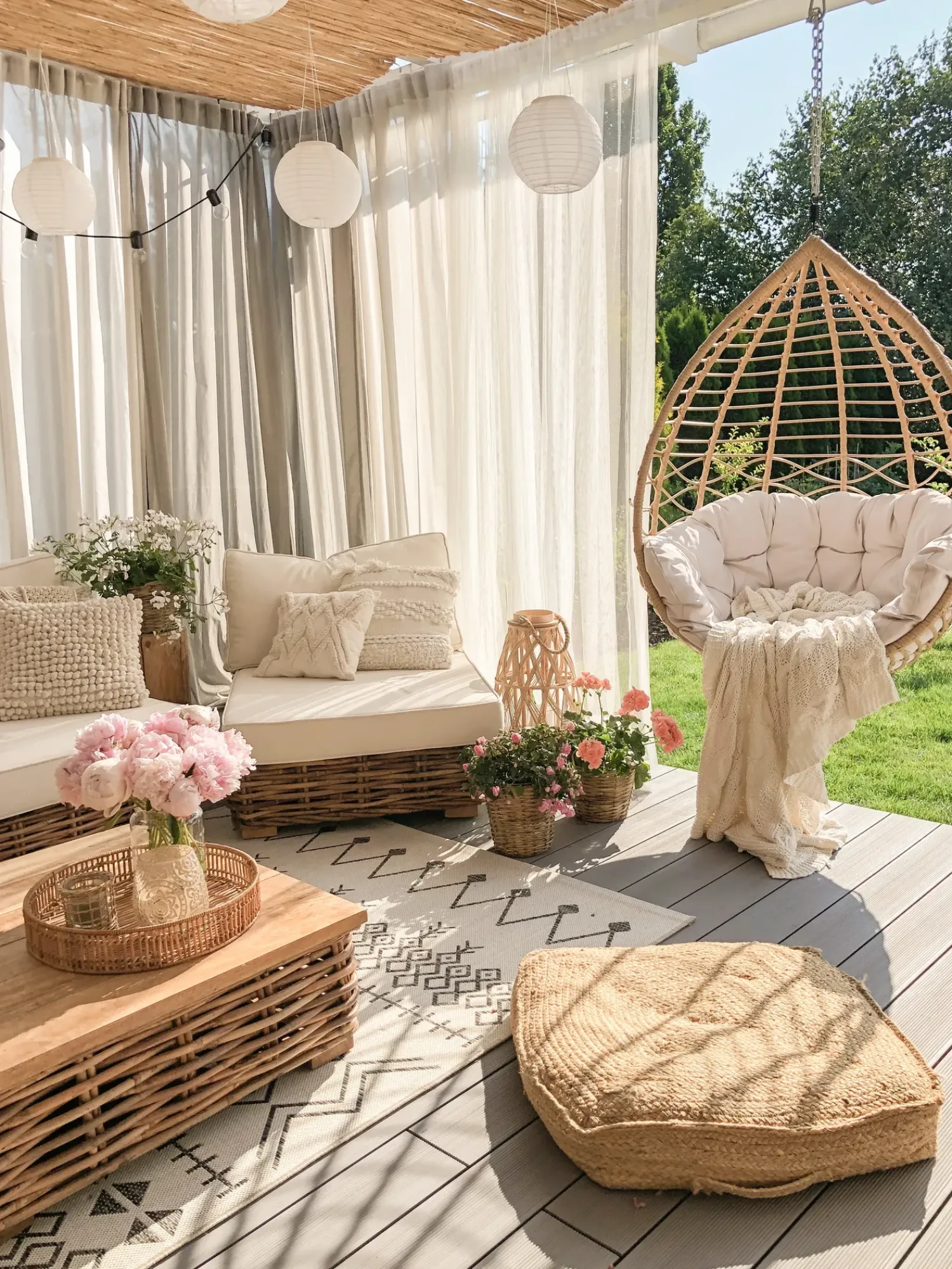 Sale Beliani Set da giardino con tavolo 4 posti VARALLO Modulare Rattan Naturale Bianco Marrone