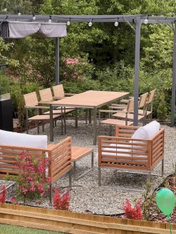 Outlet Beliani Set da giardino con tavolo 4 posti BERMUDA Legno d'acacia Marrone Marrone Argento Bianco