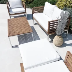 Outlet Beliani Set da giardino con tavolo 4 posti BERMUDA Legno d'acacia Marrone Marrone Argento Bianco