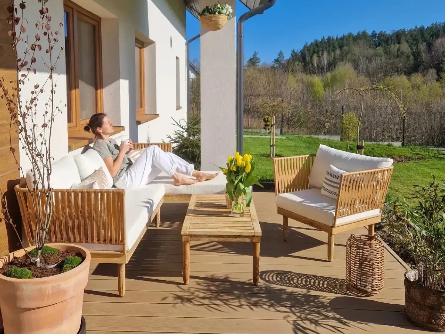 Hot Beliani Set da giardino con tavolo 4 posti CREMONA Legno d'acacia Bianco sporco Bianco Marrone