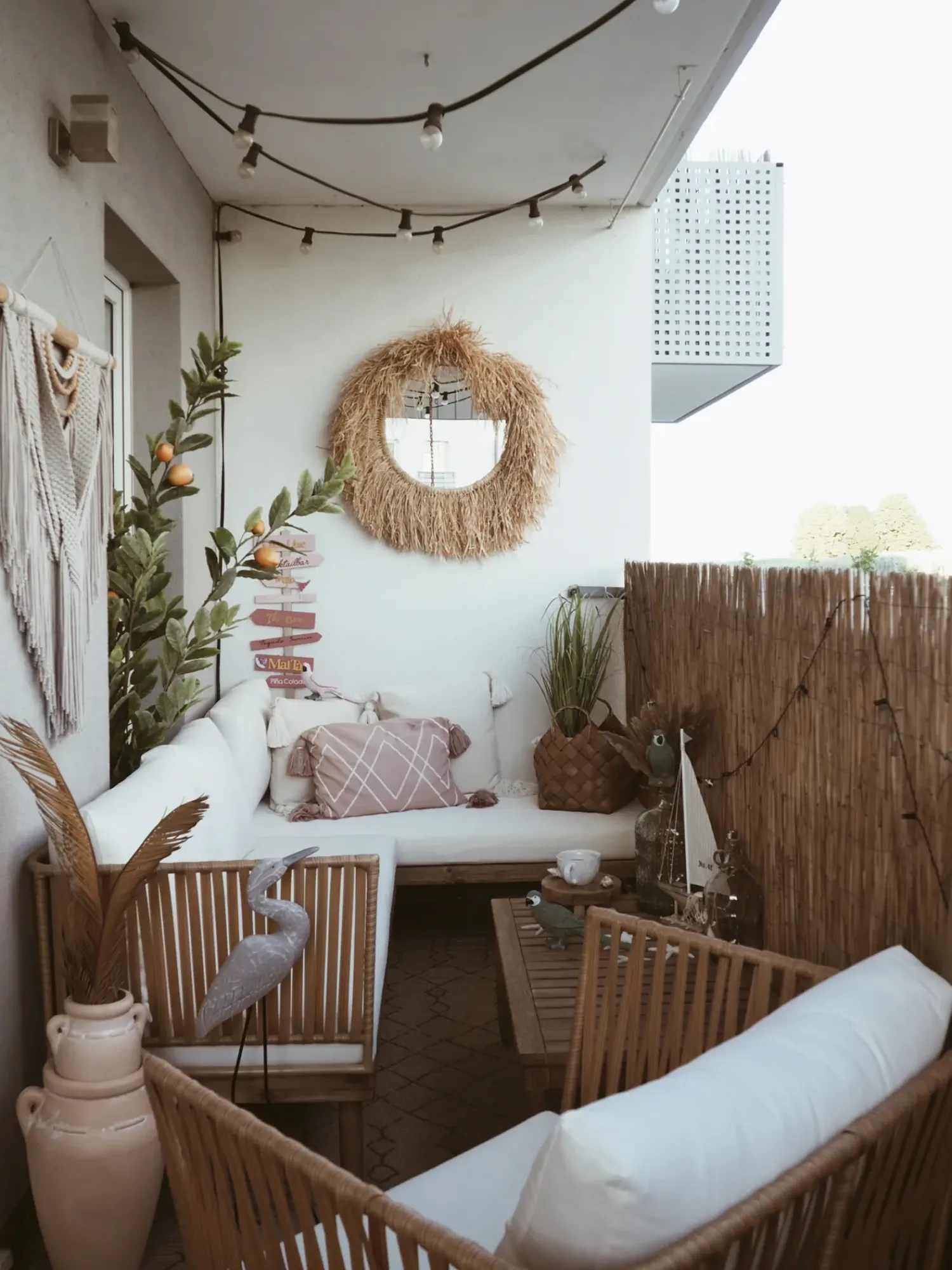 Hot Beliani Set da giardino con tavolo 4 posti CREMONA Legno d'acacia Bianco sporco Bianco Marrone