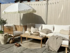 Hot Beliani Set da giardino con tavolo 4 posti CREMONA Legno d'acacia Bianco sporco Bianco Marrone