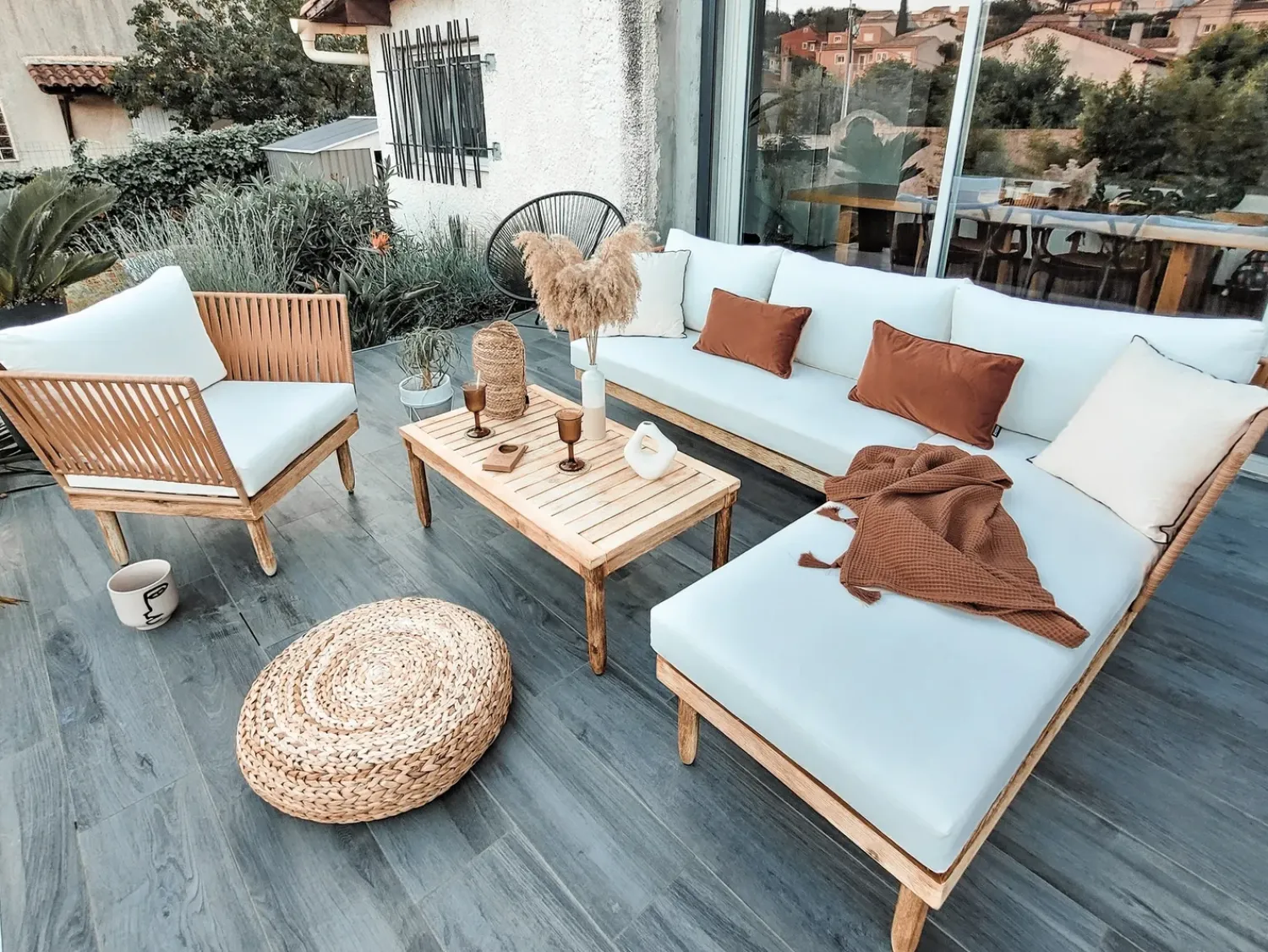 Hot Beliani Set da giardino con tavolo 4 posti CREMONA Legno d'acacia Bianco sporco Bianco Marrone
