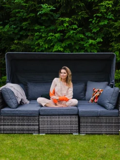 Hot Beliani Set da giardino con tavolo 6 posti CORTE Modulare Rattan sintetico (PE) Marrone scuro Marrone Grigio