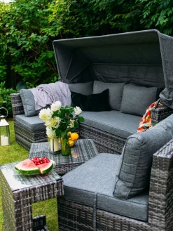 Hot Beliani Set da giardino con tavolo 6 posti CORTE Modulare Rattan sintetico (PE) Marrone scuro Marrone Grigio