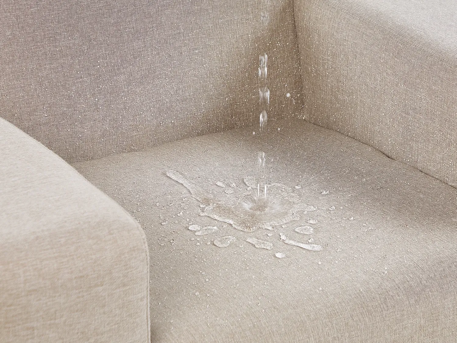 Discount Beliani Set da giardino con tavolo 5 posti ROVIGO Beige Bianco Beige