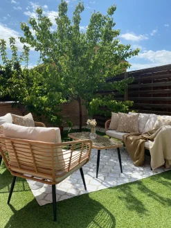 Online Beliani Set da giardino con tavolo 4 posti CORINTH II Rattan sintetico (PE) Naturale Marrone Grigio Nero