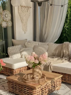 Clearance Beliani Set da giardino con tavolo 4 posti VARALLO Modulare Rattan Naturale Bianco Naturale
