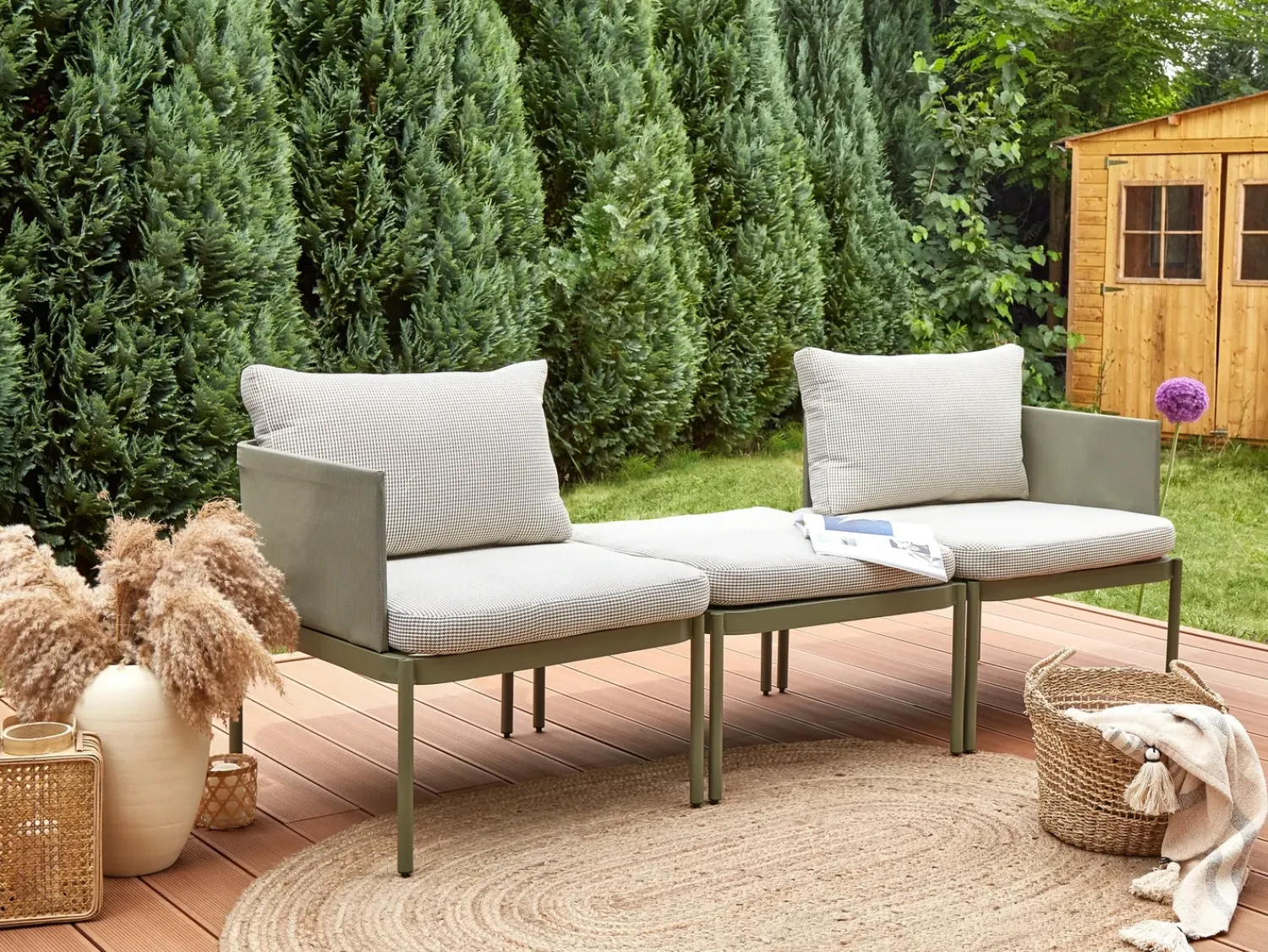 Sale Beliani Set da giardino con tavolo 2 posti TERRACINA Metallo Verde oliva Bianco Verde